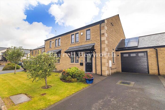 3 Bedroom House For Sale In Dalesview Close, Clapham, Lancaster, LA2