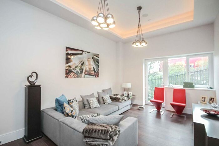 2 Bedroom Flat To Rent In West Gate, London, W5