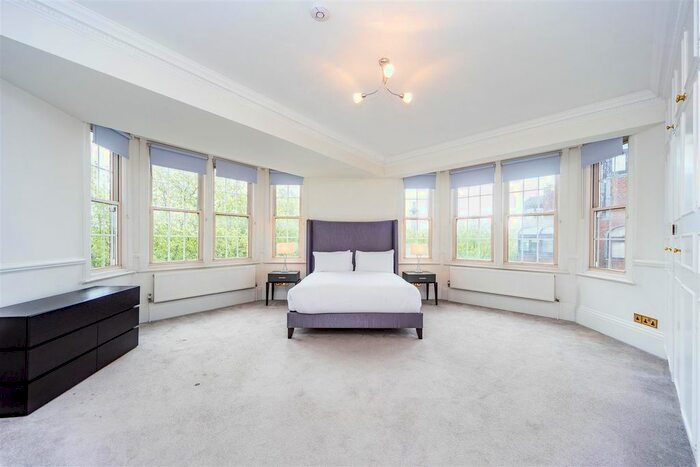 5 Bedroom Flat To Rent In Park Road, London, NW8