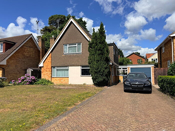4 Bedroom Detached House To Rent In The Laurels, Fleet, GU51