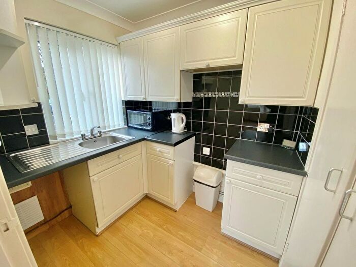 1 Bedroom Flat For Sale In Lucerne, Lower Warberry Road, Torquay, TQ1
