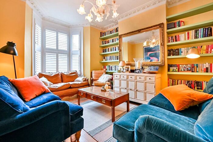 3 Bedroom Terraced House To Rent In Vernon Road, Harringay, London, N8