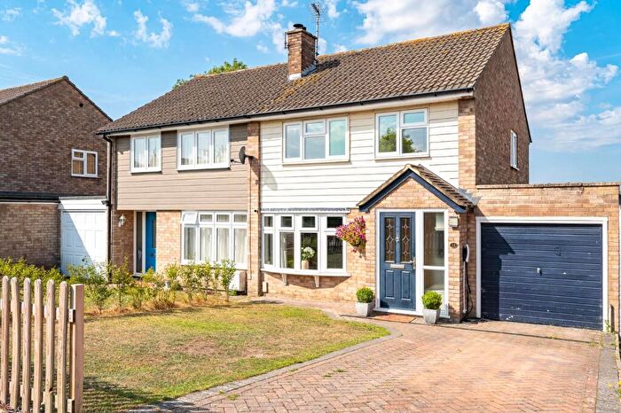 3 Bedroom Semi-Detached House For Sale In Garden Fields, Stebbing, Dunmow, CM6