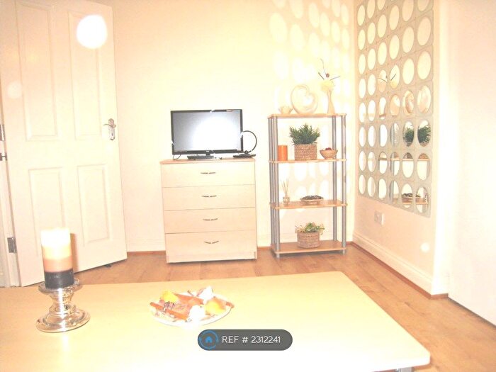 1 Bedroom Flat To Rent In Grove Road, London, E11