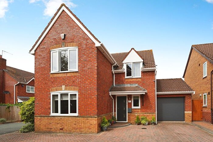 4 Bedroom Detached House For Sale In Beach Close, Evesham, Worcestershire, WR11