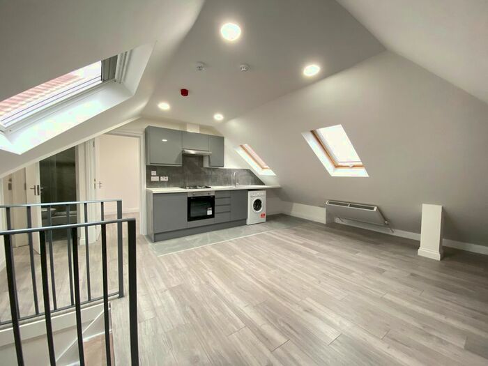 2 Bedroom Flat To Rent In Balnacraig Avenue, London NW10