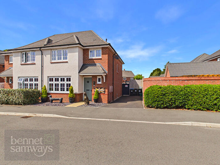 3 Bedroom Semi-Detached House For Sale In Acorn Drive, Ashbourne, DE6