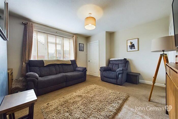 2 Bedroom Semi-Detached House For Sale In Smithfield Road, Uttoxeter, ST14