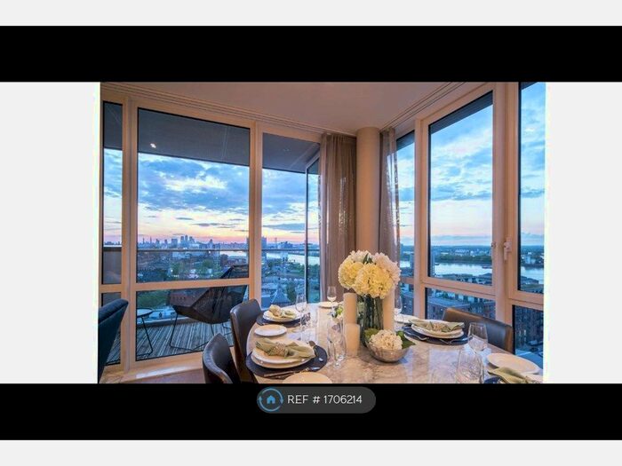 2 Bedroom Flat To Rent In Victory Parade, London, SE18