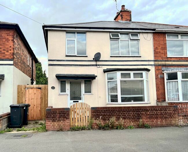 3 Bedroom Semi-Detached House To Rent In First Avenue, Carlton, NG4