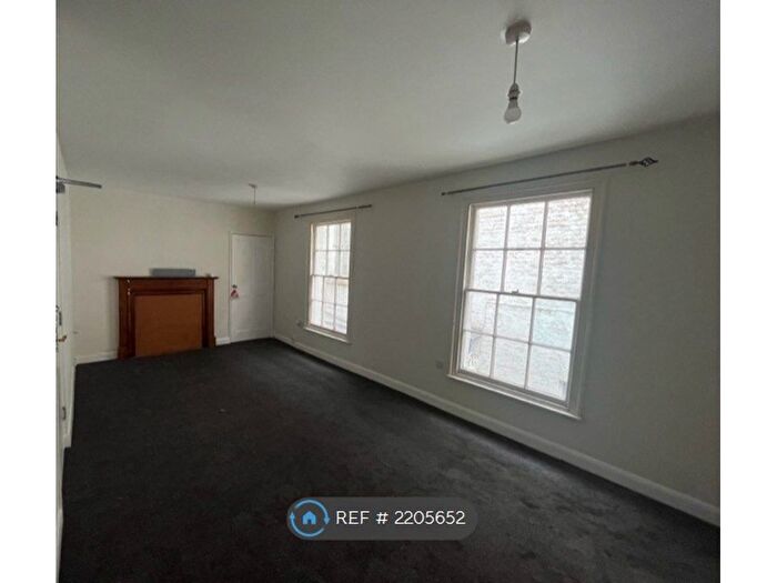 2 Bedroom Flat To Rent In High Street, Horncastle, LN9