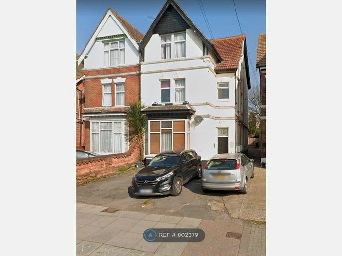 2 Bedroom Flat To Rent In Stubbington Avenue, Portsmouth, PO2
