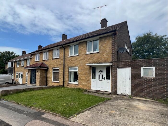 2 Bedroom End Of Terrace House To Rent In Lily Hill Road, Bracknell, RG12