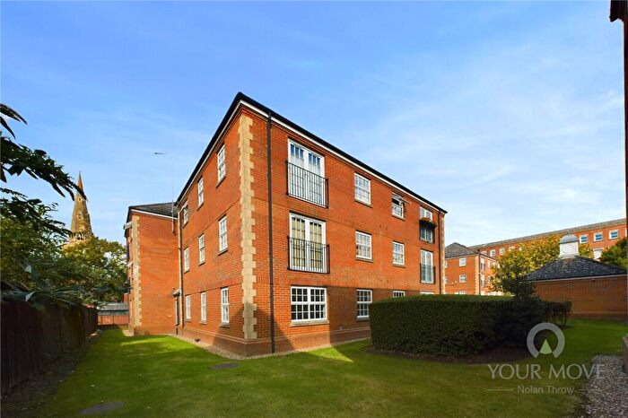2 Bedroom Flat To Rent In Latymer Court, Northampton, Northamptonshire, NN1