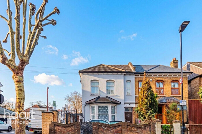 4 Bedroom End Of Terrace House For Sale In Norwich Road, Forest Gate, E7