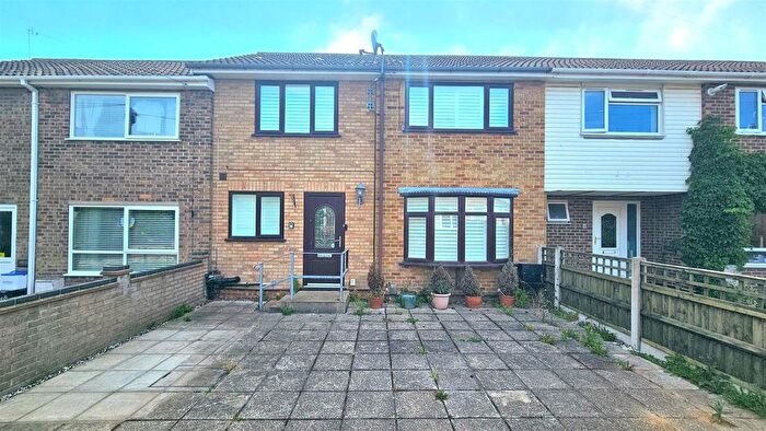 3 Bedroom Terraced House For Sale In Laurel Drive, Bradwell, NR31