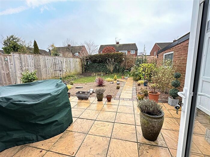 2 Bedroom Semi-Detached Bungalow For Sale In Lingfield Drive, Eaglescliffe, Stockton-On-Tees, TS16