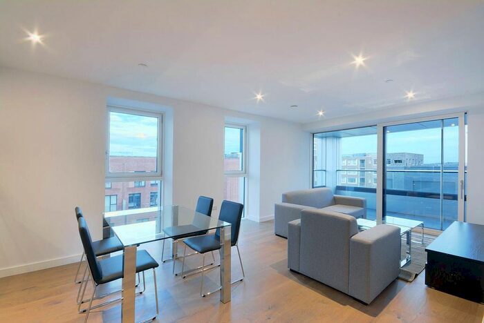 2 Bedroom Flat To Rent In Deacon Street, Elephant And Castle, SE17