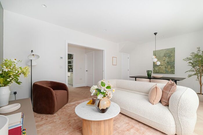 3 Bedroom Detached House For Sale In The Chapman Collection, London, SE9
