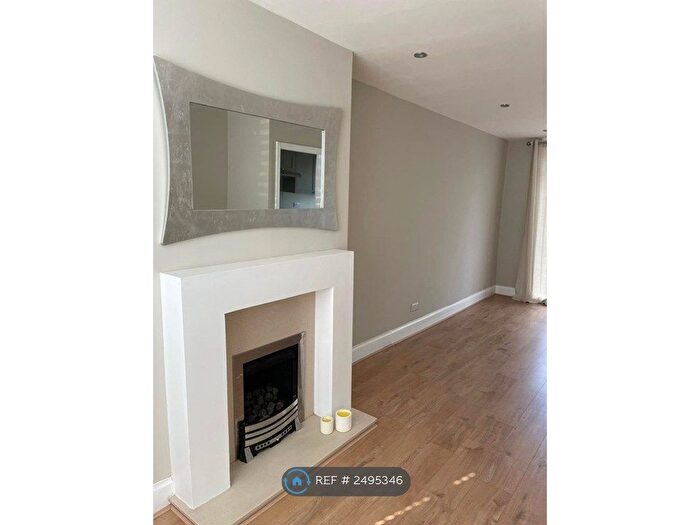 2 Bedroom Terraced House To Rent In Middlecotes, Coventry, CV4