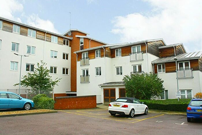 2 Bedroom Apartment To Rent In Winchmore Hill Road, Southgate, N14