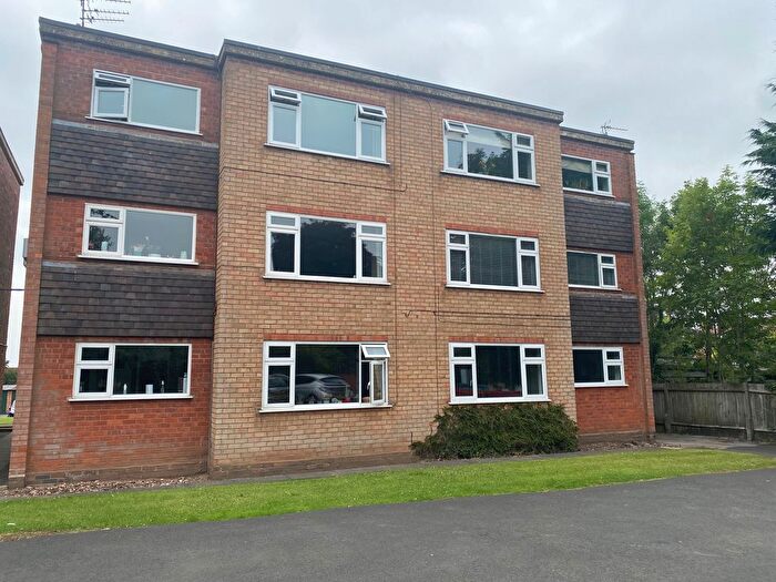 2 Bedroom Flat To Rent In Grenfell Court, Sutton Coldfield, B72