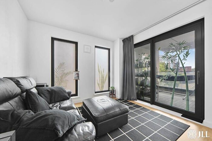 2 Bedroom Apartment For Sale In Legacy Tower, Great Eastern Road, London, E15