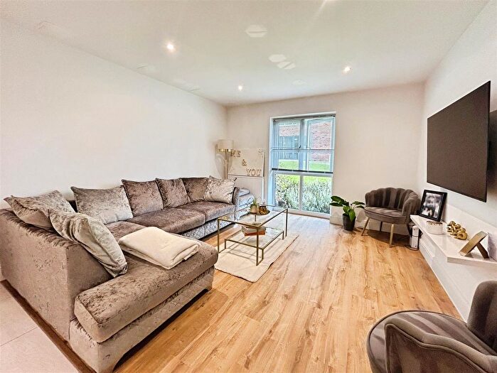 1 Bedroom Flat For Sale In Braid Drive, Herne Bay, CT6