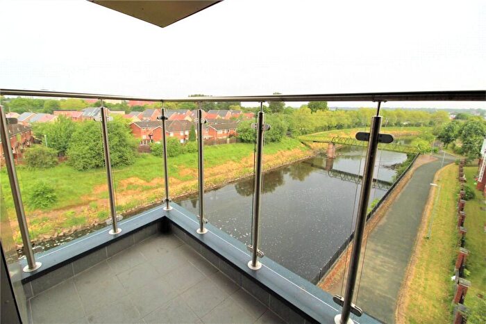 House Of Multiple Occupation For Sale In Adelphi Street, Salford, Greater Manchester, M3