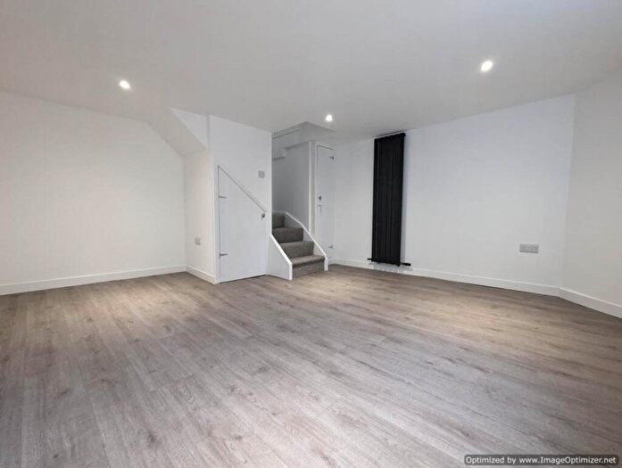 3 Bedroom Flat To Rent In Nile St, Crewe, CW2