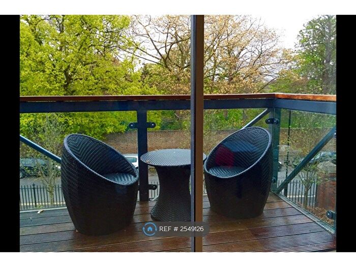 2 Bedroom Flat To Rent In Union Lane, Isleworth, TW7