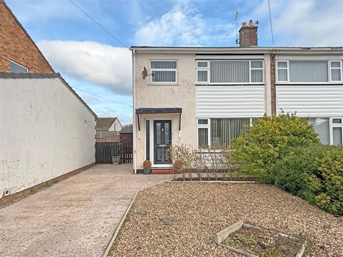 3 Bedroom Semi-Detached House For Sale In Gors Road, Towyn, Conwy, LL22