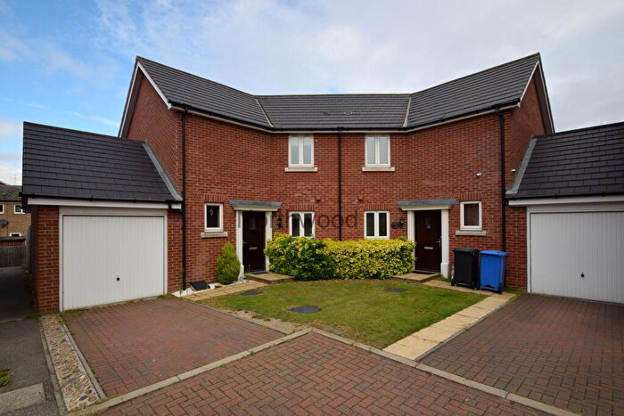 3 Bedroom Semi-Detached House To Rent In Saturn Road, Blakenham Park, Ipswich, IP1