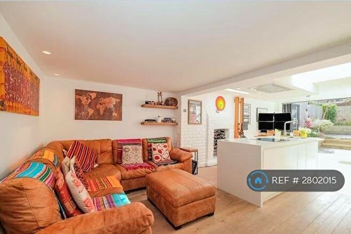 3 Bedroom Flat To Rent In Islington, London, N1