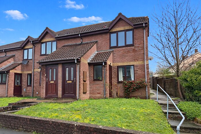 2 Bedroom Apartment For Sale In Whitewell Road, Frome, Somerset, BA11