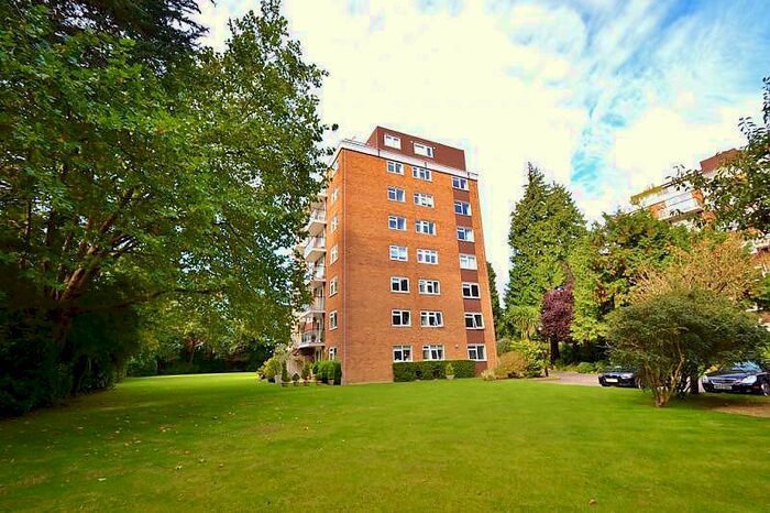 2 Bedroom Flat To Rent In Branksome Park, BH13