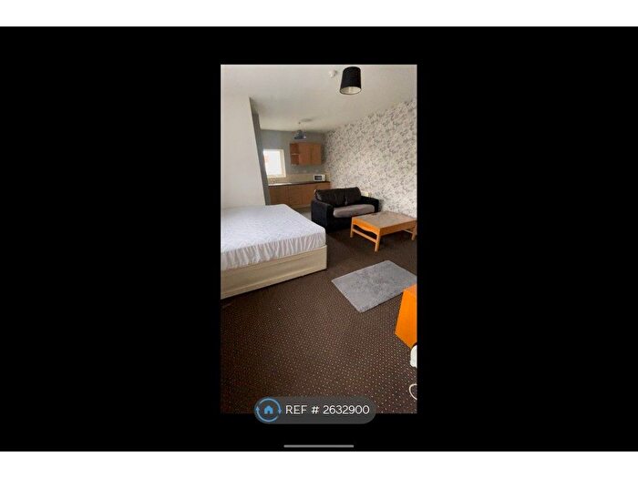 Studio To Rent In Pinfold Street, Wednesbury, WS10