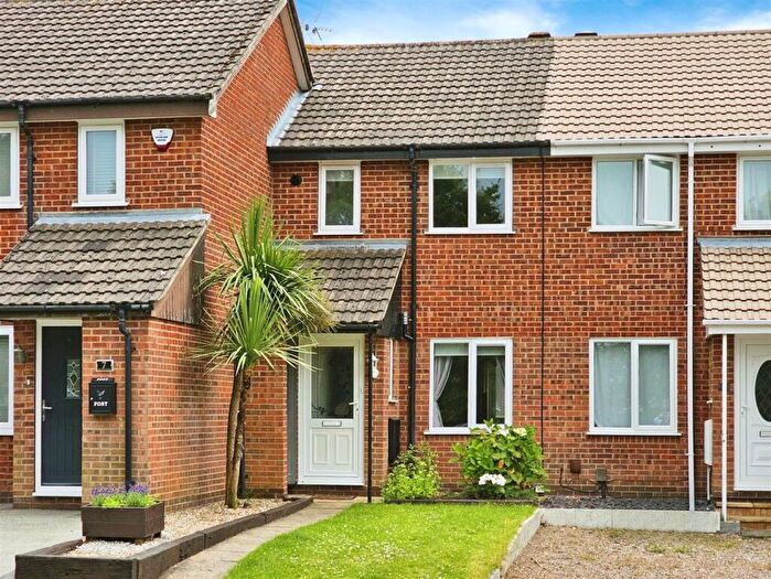 2 Bedroom Town House To Rent In Malvern Close, Mickleover, Derby, DE3
