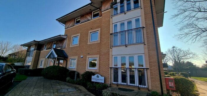 2 Bedroom Flat To Rent In Flat, Southwood Court, Stafford Avenue, Hornchurch, Essex, RM11