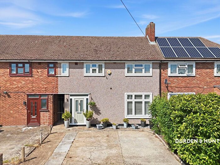 2 Bedroom Terraced House For Sale In Elm Close, Romford, RM7