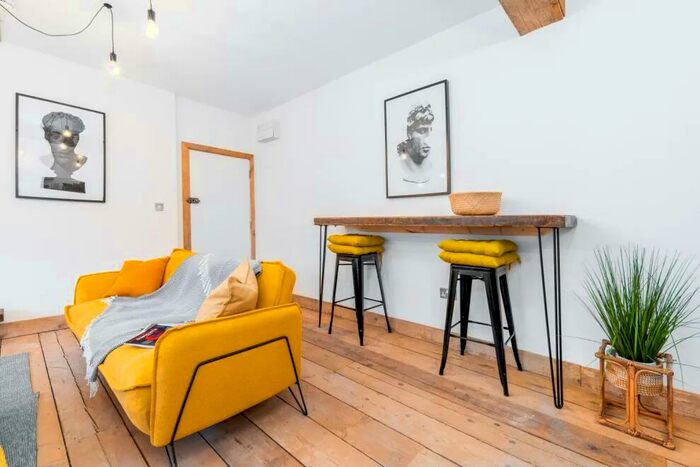 1 Bedroom Serviced Apartments To Rent In New Town Row, Birmingham, B6