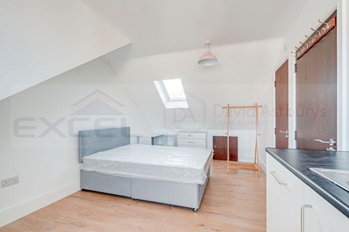 Studio To Rent In Ashmore Road, Maida Vale, London, W9
