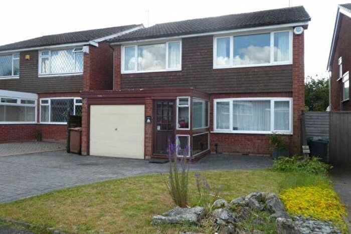 3 Bedroom Semi-Detached House To Rent In Bodmin Rise, Walsall, WS5