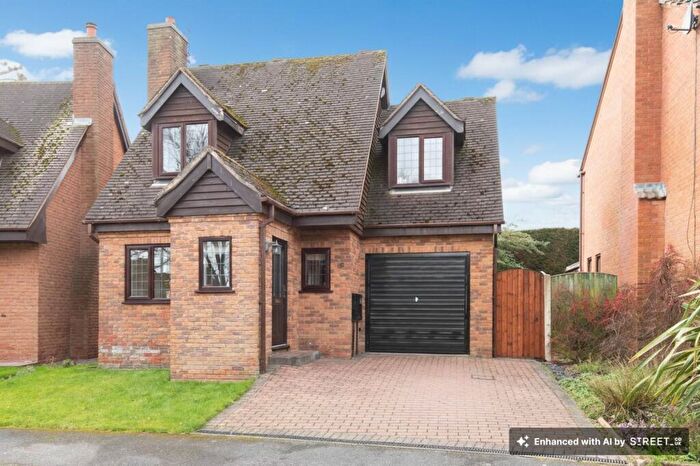 3 Bedroom Detached House For Sale In Bentham Road, Chesterfield, S40