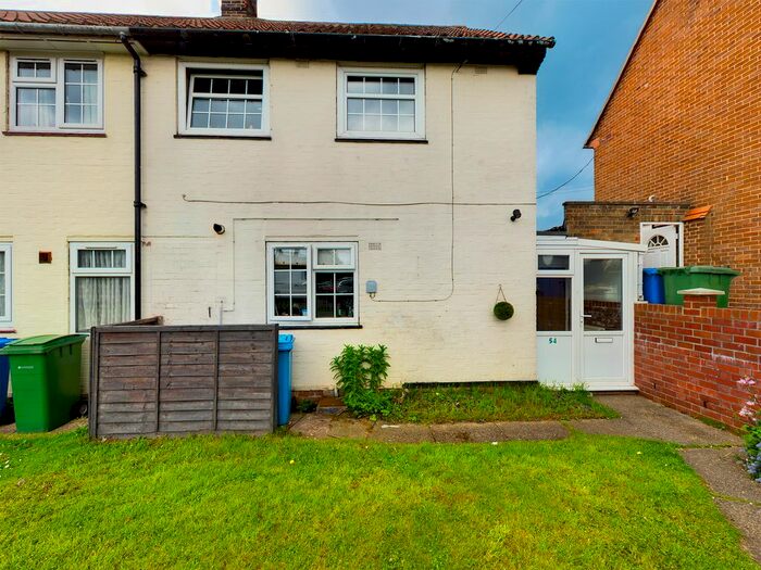 3 Bedroom End Of Terrace House For Sale In Kent Square, Bridlington, East Riding Of Yorkshire, YO16