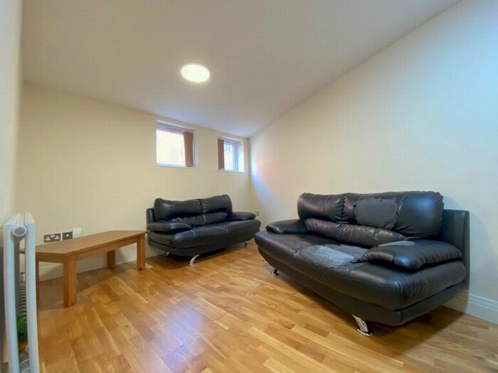 2 Bedroom Flat To Rent In Isledon Road, London, N7