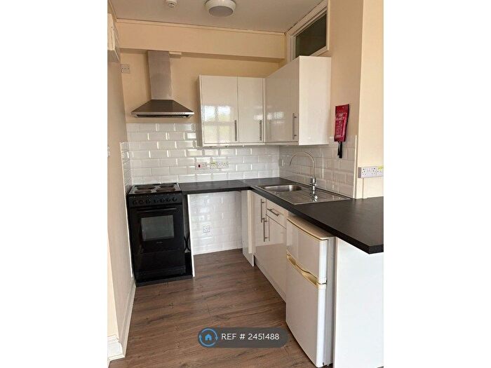 1 Bedroom Flat To Rent In Studley Manor, Trowbridge, BA14