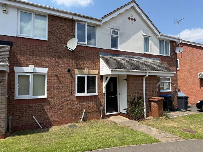 2 Bedroom Terraced House For Sale In Cleveland Place, Northampton, NN4