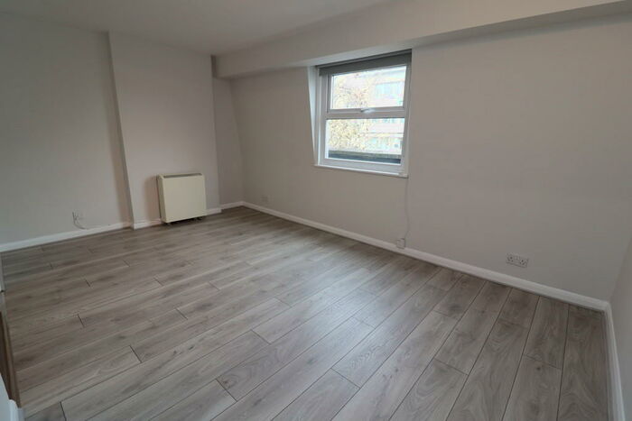 1 Bedroom Apartment To Rent In Lower Road, Surrey Quays, SE16