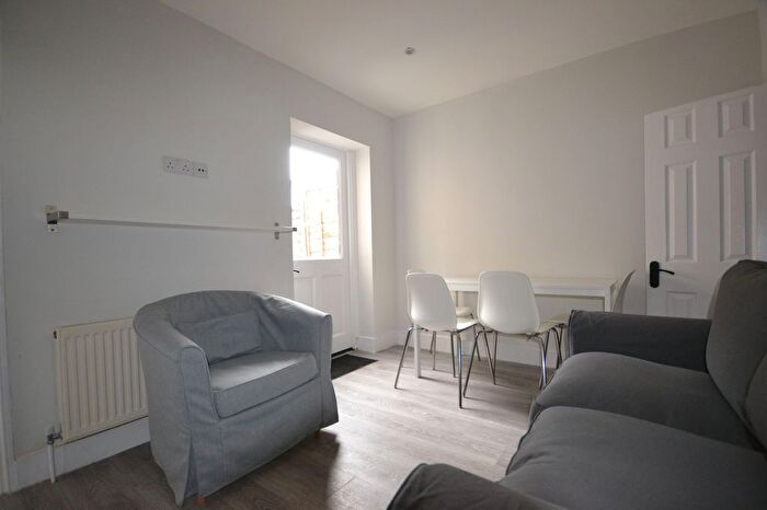 4 Bedroom Terraced House To Rent In Cardigan Road, Reading, RG1